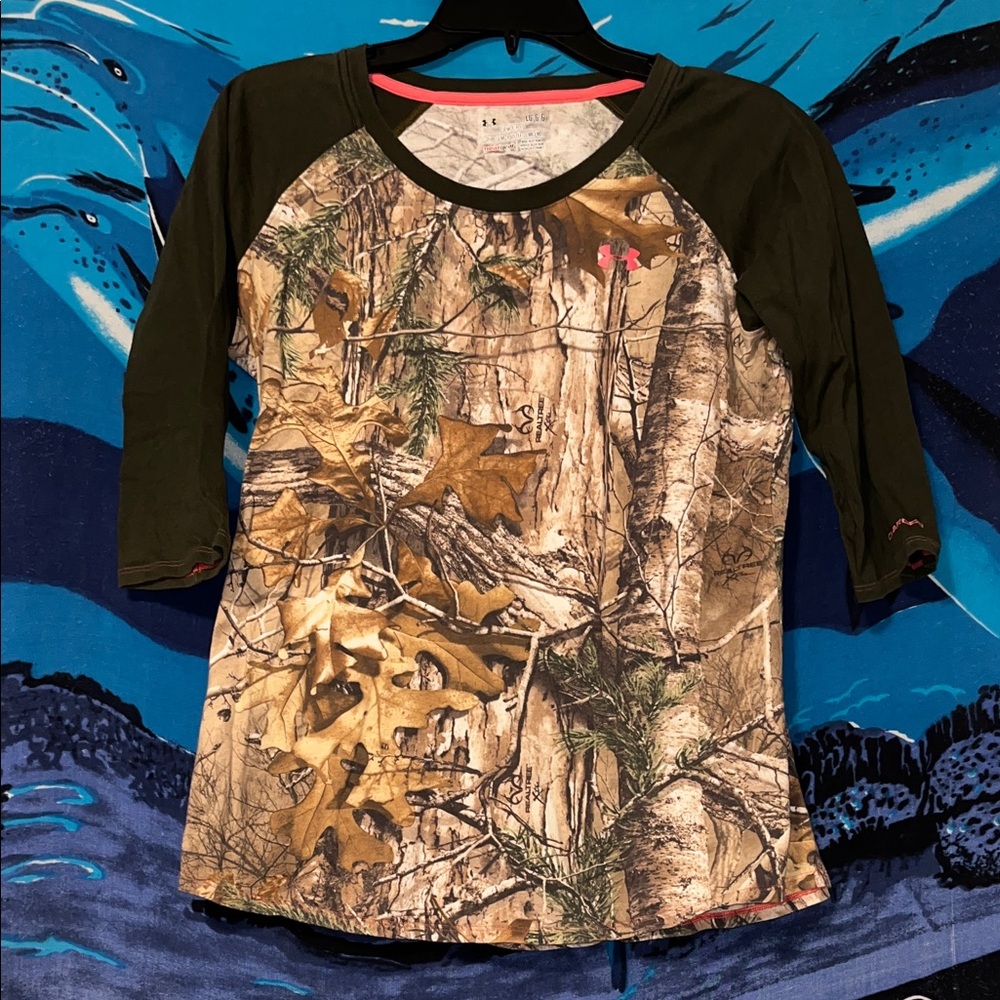 Under Armour Women's Camo Quarter Inch Long Sleeve Tee